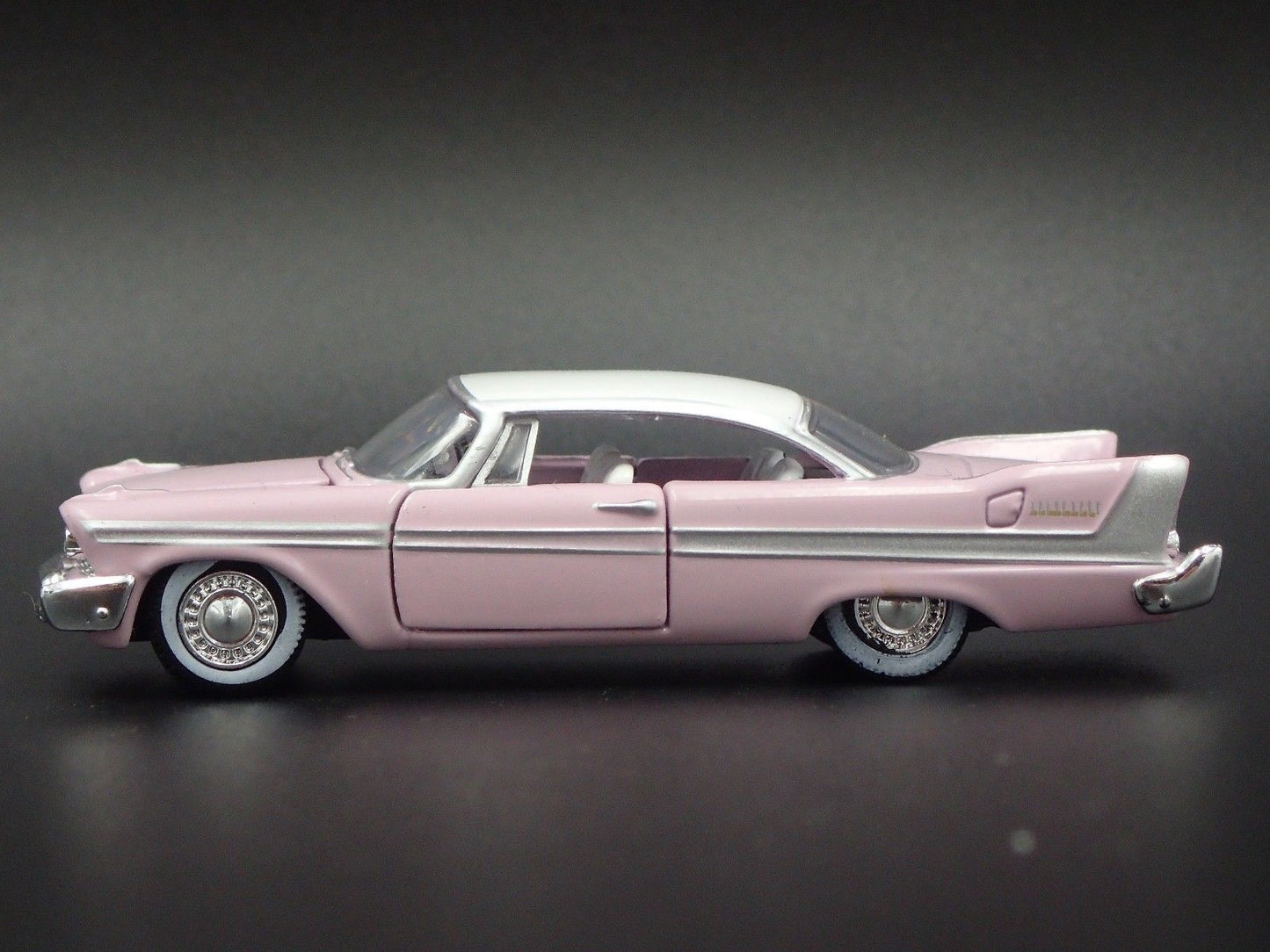 1958 58 PLYMOUTH BELVEDERE PINK 1:64 SCALE COLLECTIBLE DIORAMA DIECAST MODEL CAR