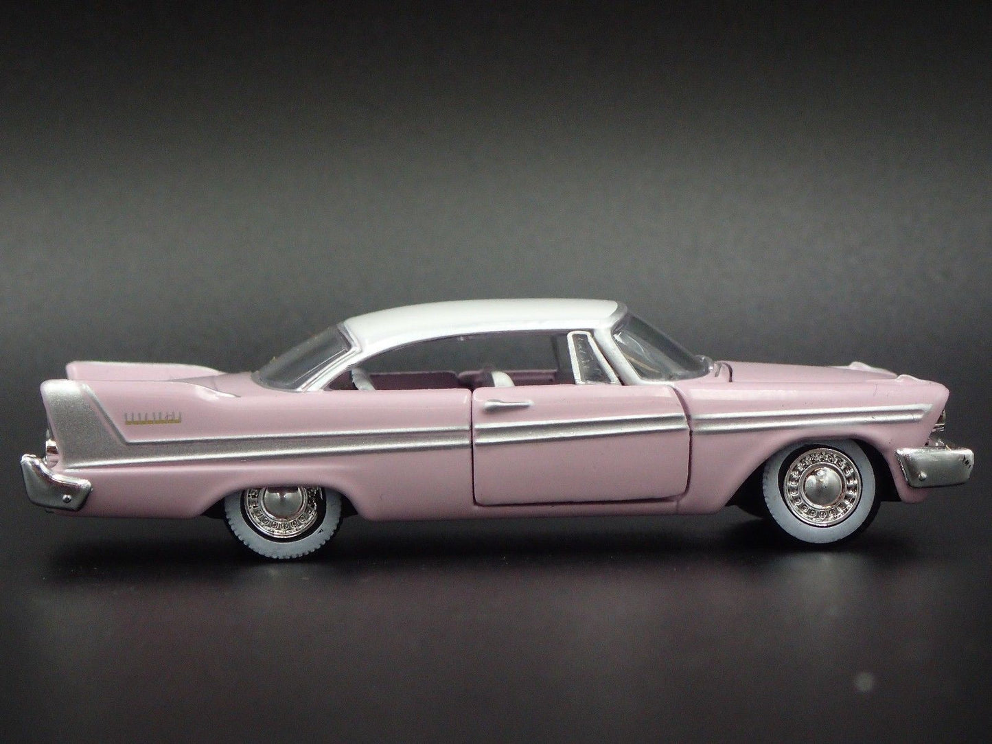1958 58 PLYMOUTH BELVEDERE PINK 1:64 SCALE COLLECTIBLE DIORAMA DIECAST MODEL CAR