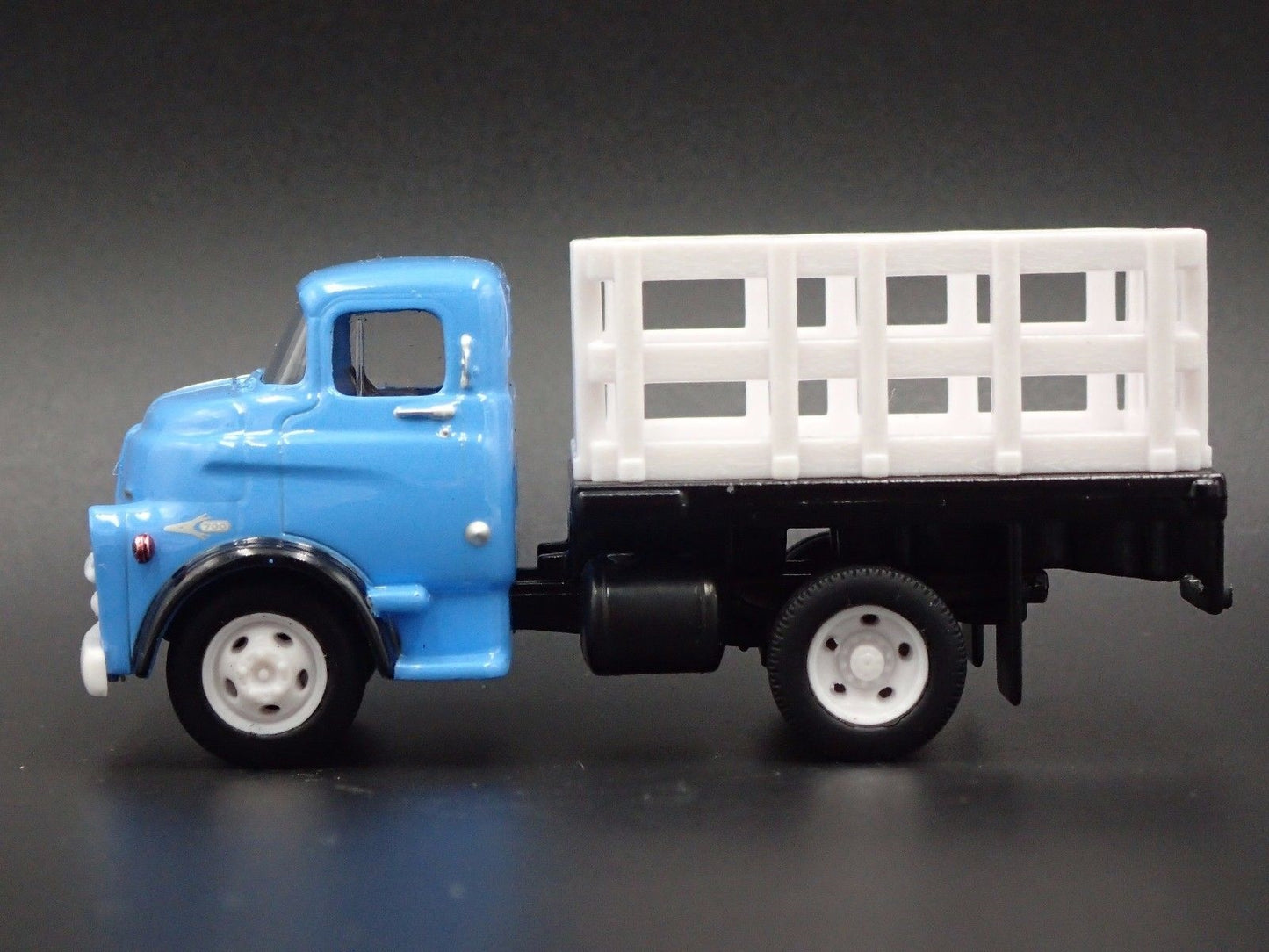 1957 57 DODGE FARGO COE STAKE BED TRUCK 1:64 SCALE DIORAMA DIECAST MODEL CAR
