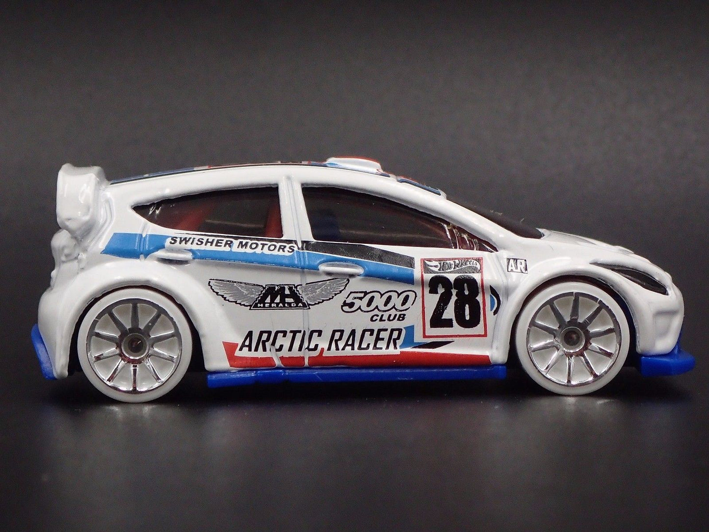 2009 - 2017 FORD FIESTA WHITE 1:64 SCALE COLLECTIBLE DIORAMA DIECAST MODEL CAR