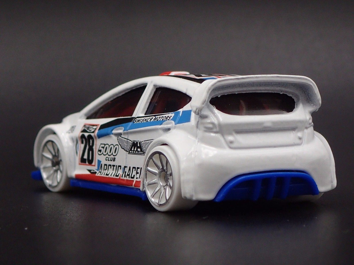 2009 - 2017 FORD FIESTA WHITE 1:64 SCALE COLLECTIBLE DIORAMA DIECAST MODEL CAR
