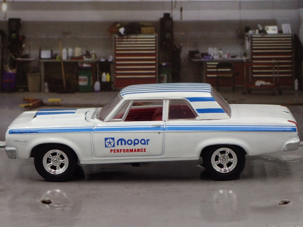 1965 65 DODGE CORONET 426 MOPAR WHITE 1/64 SCALE COLLECTIBLE DIECAST MODEL CAR