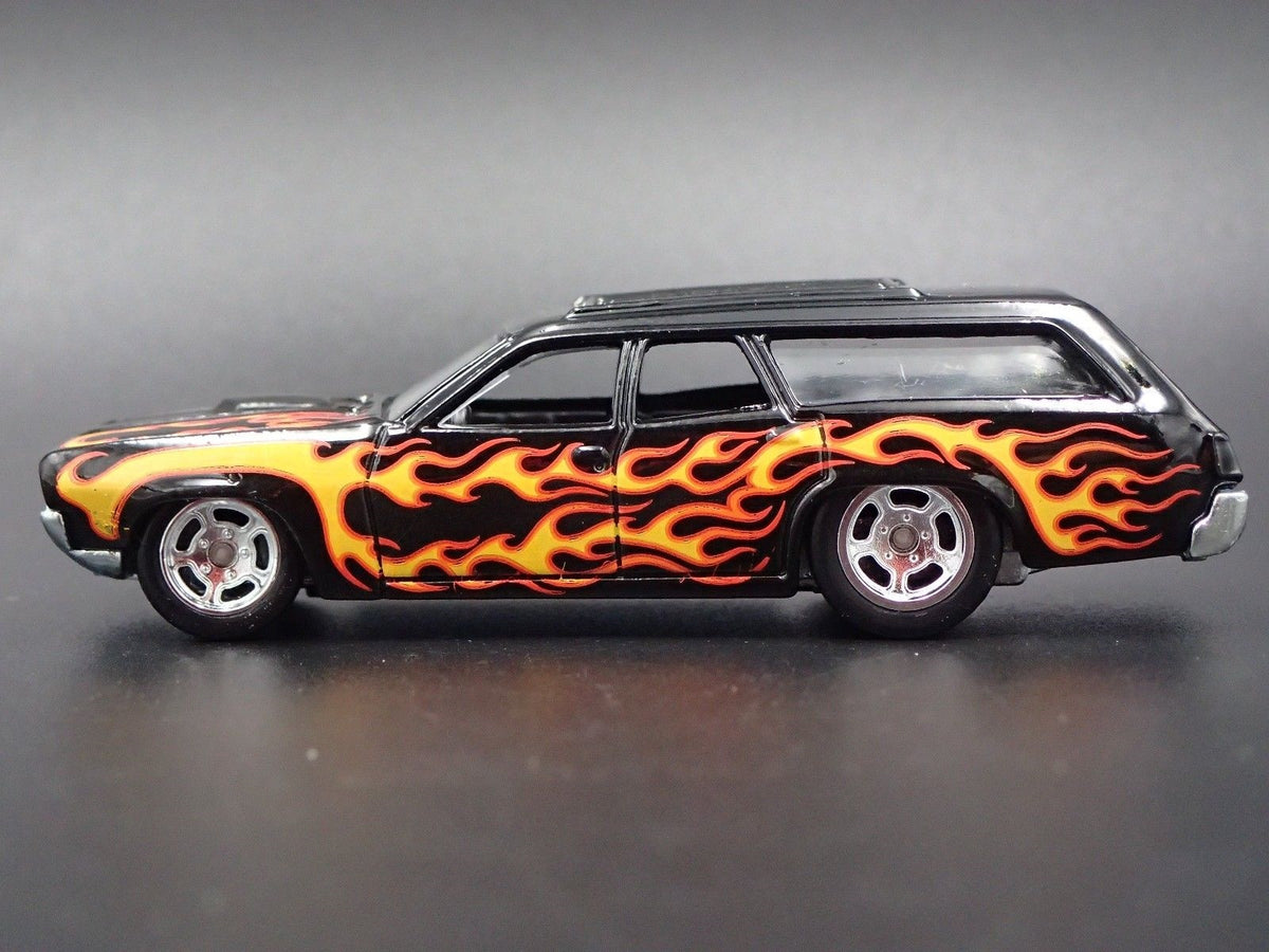 1971 71 PLYMOUTH SATELLITE STATION WAGON 1/64 SCALE DIORAMA DIECAST MODEL CAR
