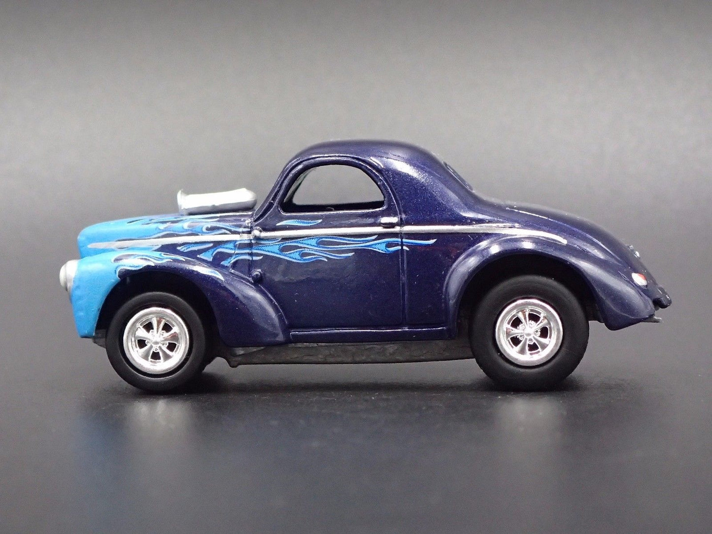 1941 41 WILLY'S COUPE BLUE RARE 1:64 COLLECTIBLE DIORAMA DIECAST MODEL CAR