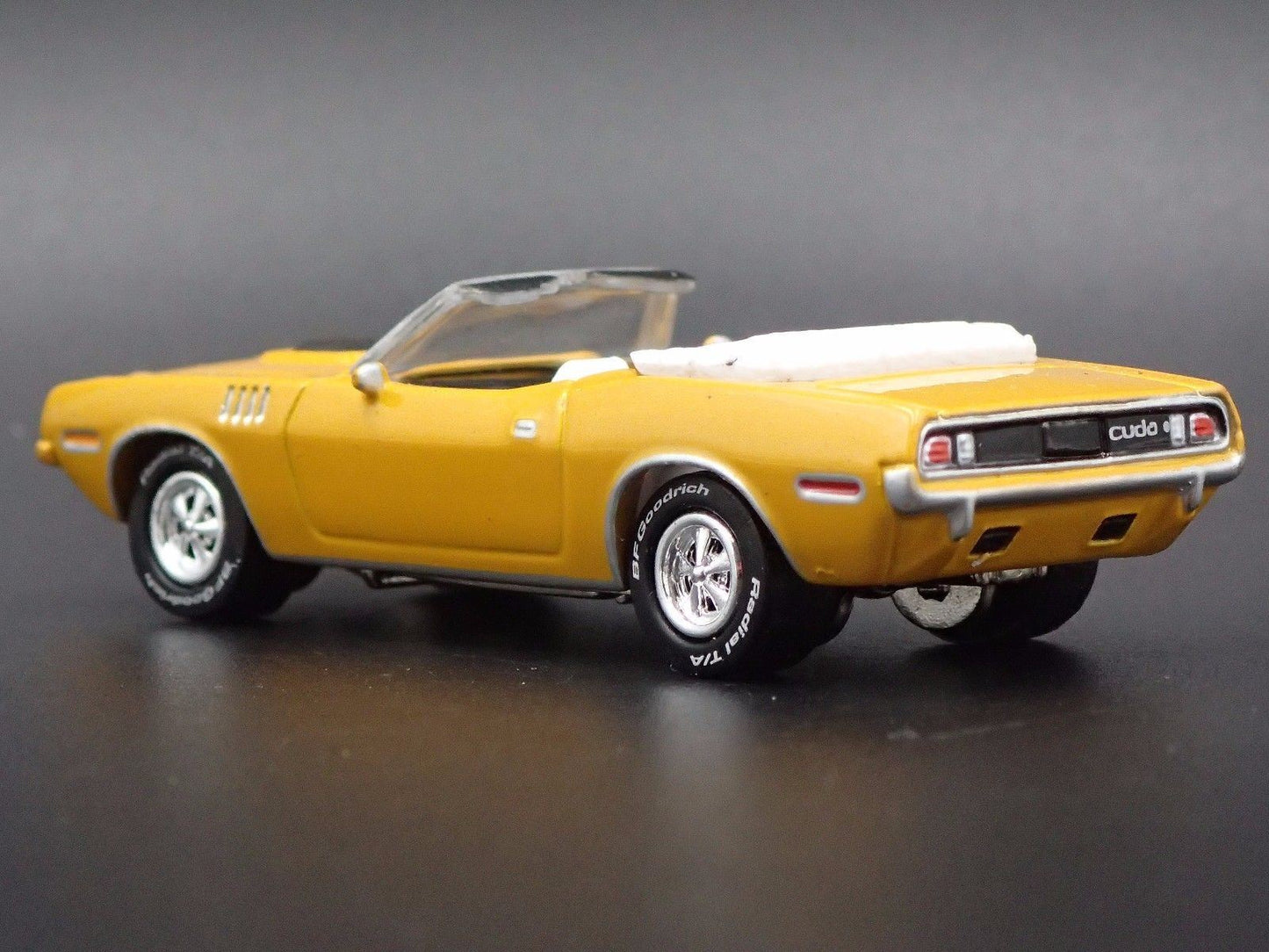1971 71 PLYMOUTH HEMI CUDA CONVERTIBLE NASH BRIDGES 1/64 SCALE DIECAST MODEL CAR
