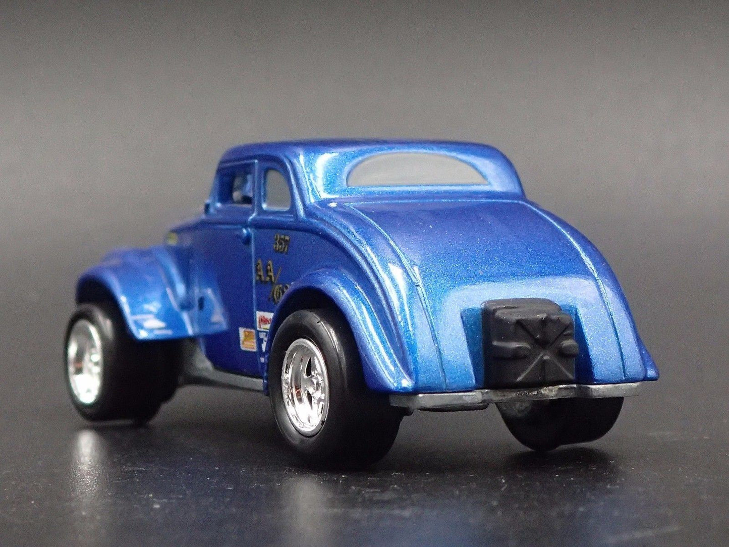 1933 33 WILLYS GASSER COUPE NHRA RARE 1:64 SCALE DIORAMA DIECAST MODEL CAR