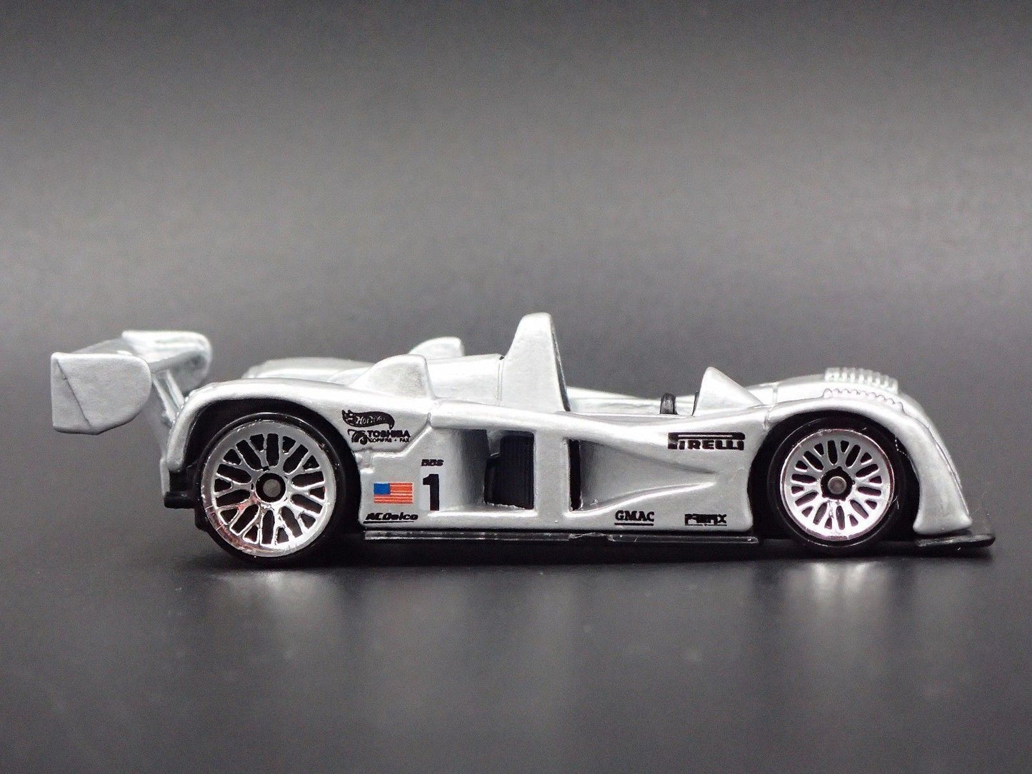 CADILLAC CADDY LMP RACE CAR 1:64 SCALE COLLECTIBLE DIORAMA DIECAST MODEL CAR