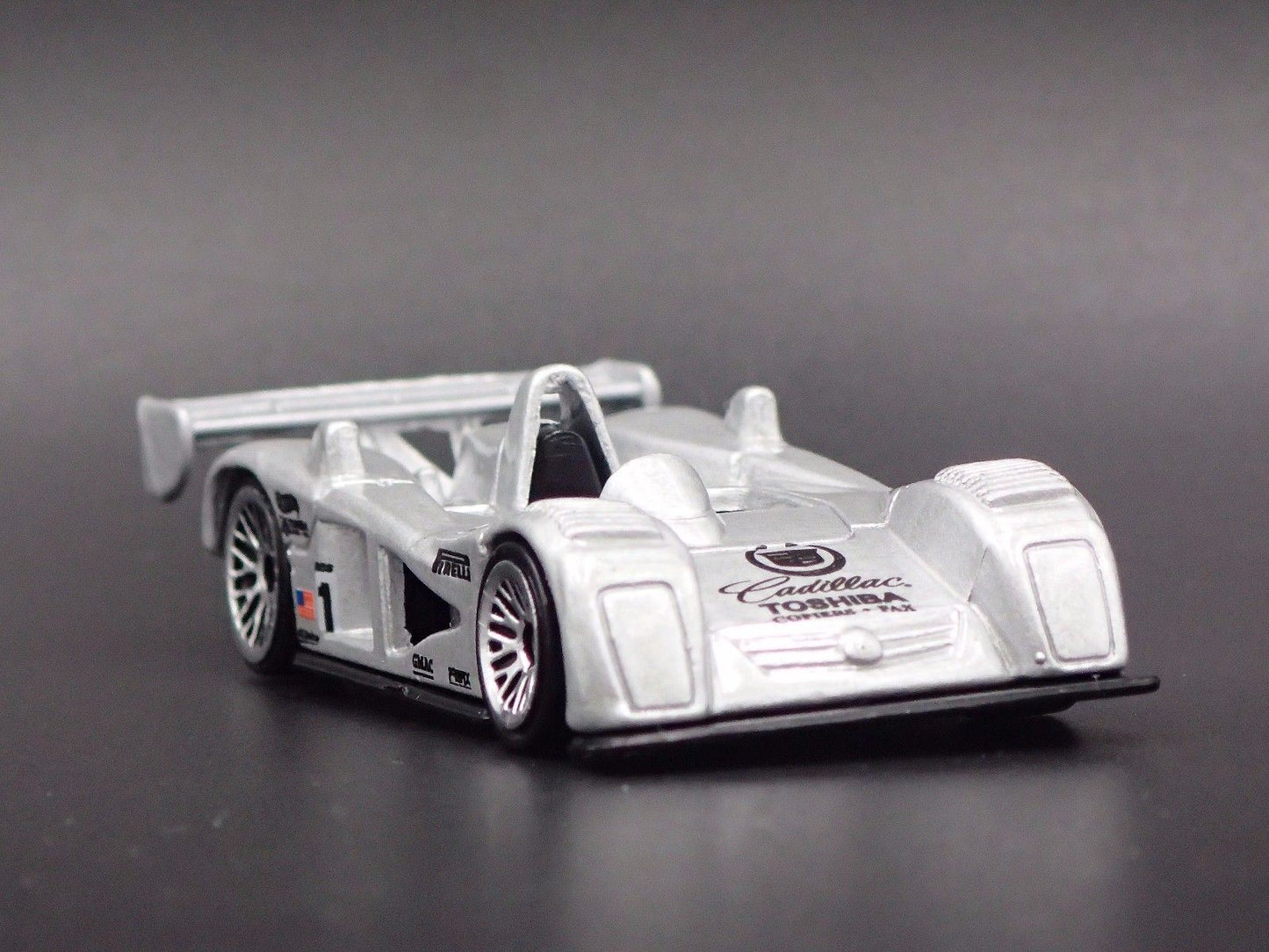 CADILLAC CADDY LMP RACE CAR 1:64 SCALE COLLECTIBLE DIORAMA DIECAST MODEL CAR