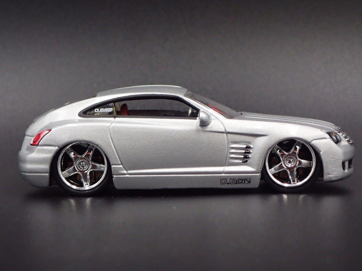 2004-2008 CHYSLER CROSSFIRE SILVER RARE 1:64 SCALE COLLECTIBLE DIORAMA DIECAST MODEL CAR