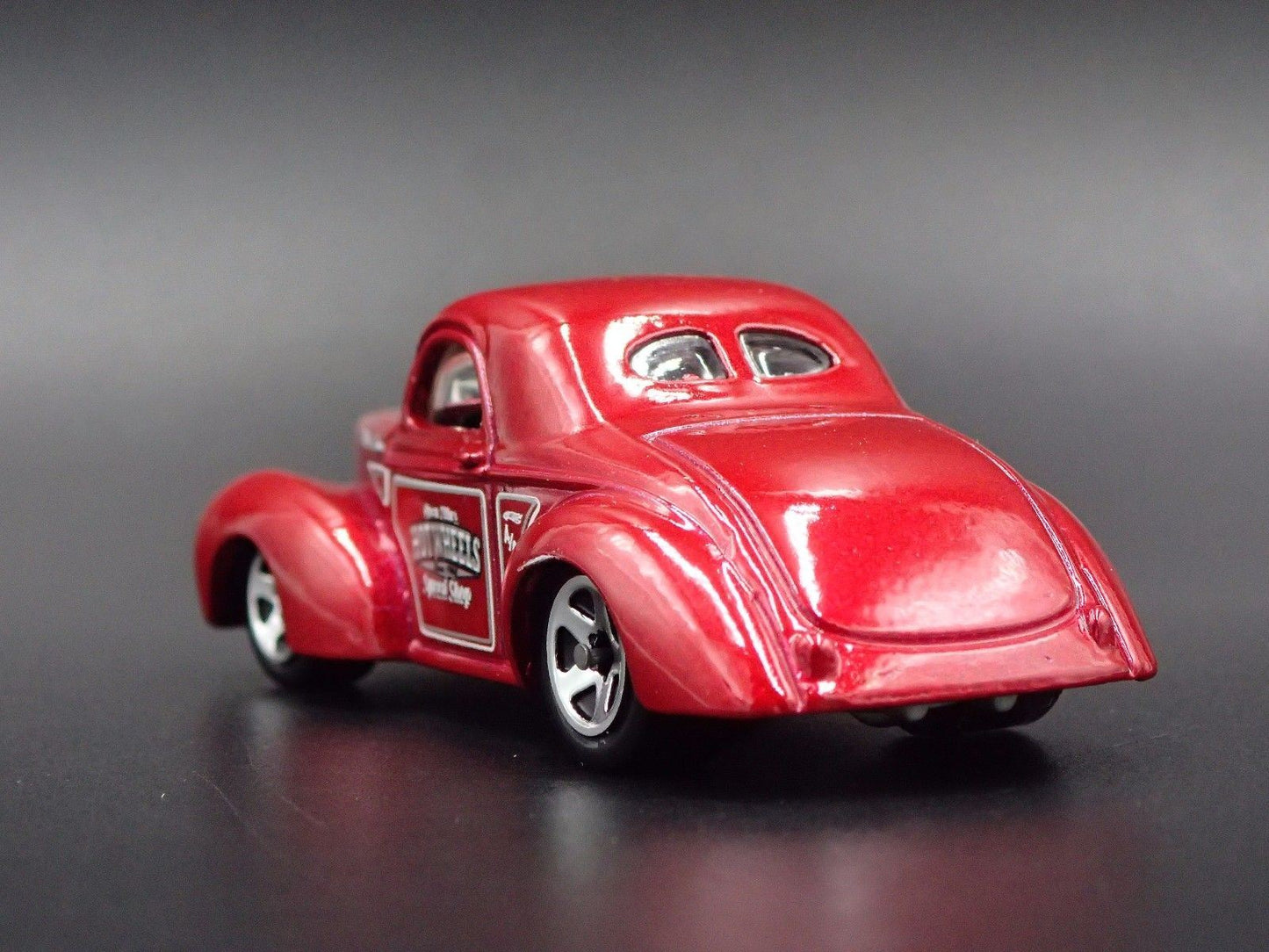 1941 41 WILLYS COUPE RED RARE 1:64 COLLECTIBLE DIORAMA DIECAST MODEL CAR