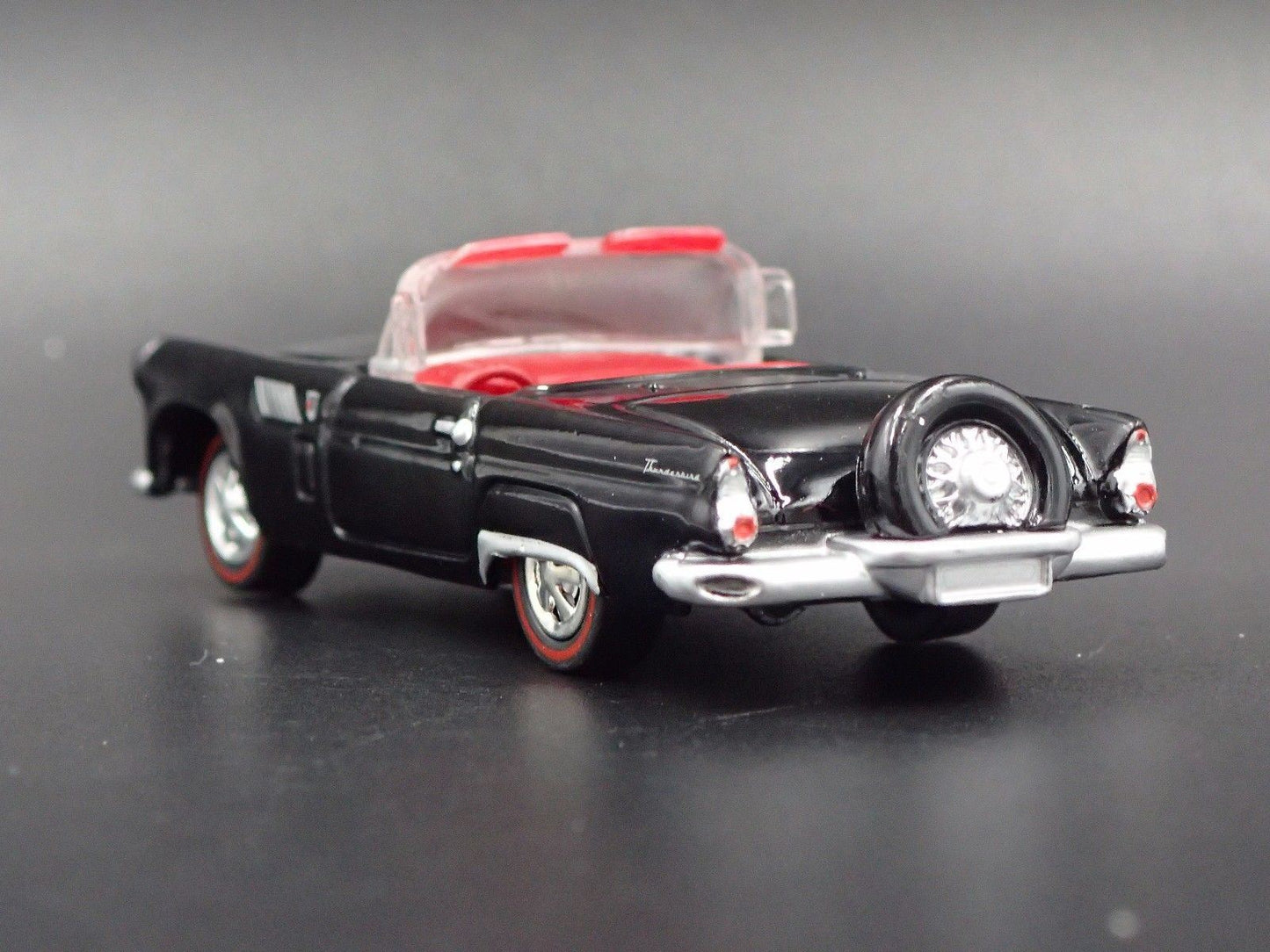 1956 56 FORD THUNDERBIRD TBIRD CONVERTIBLE 1:64 SCALE DIORAMA DIECAST MODEL CAR