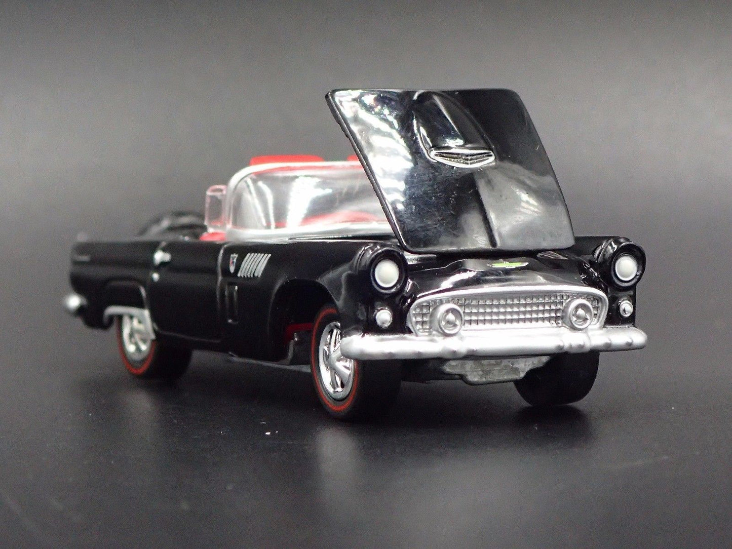 1956 56 FORD THUNDERBIRD TBIRD CONVERTIBLE 1:64 SCALE DIORAMA DIECAST MODEL CAR