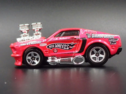 1968 68 FORD MUSTANG FASTBACK BLOWN ENGINE 1:64 SCALE DIORAMA DIECAST MODEL CAR