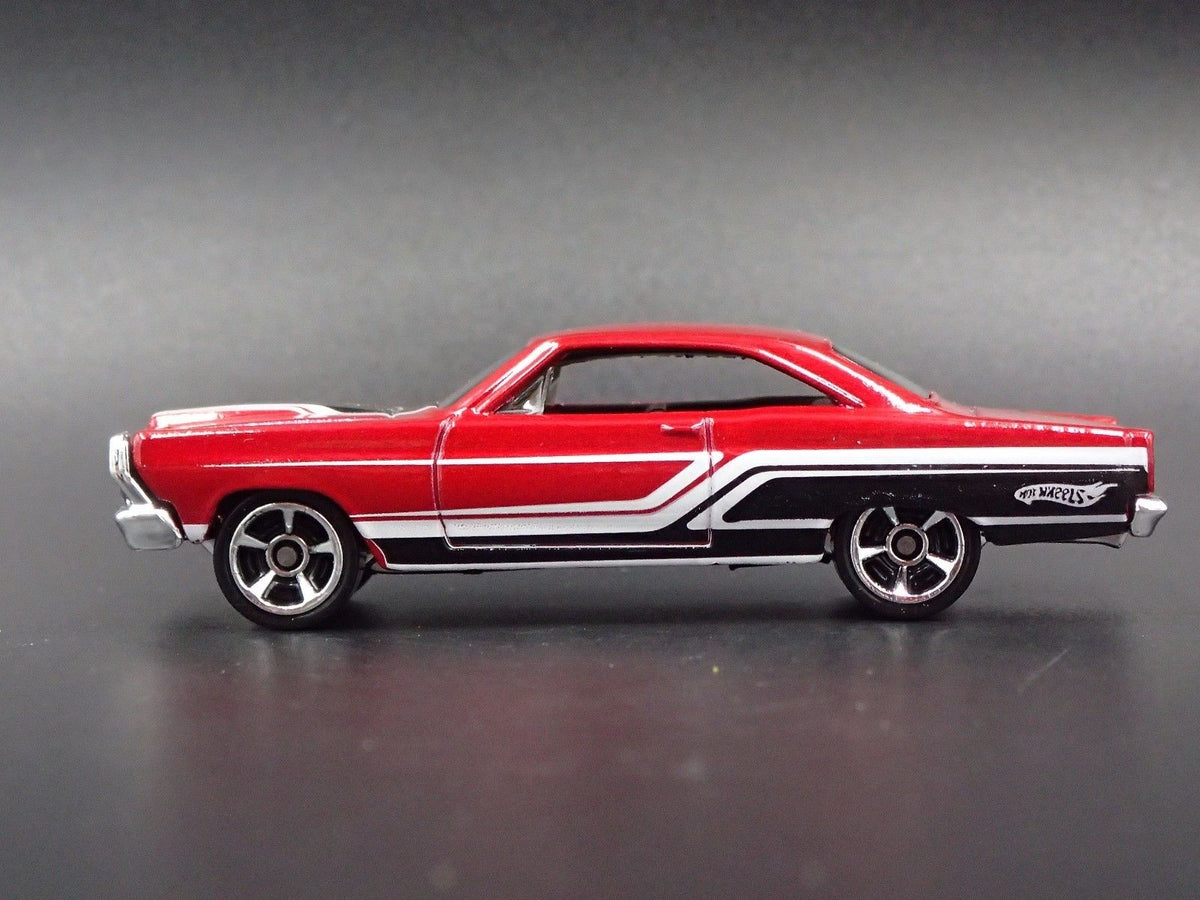 1966 FORD FAIRLANE GT RARE 1:64 SCALE COLLECTIBLE DIORAMA DIECAST MODEL CAR-Burning Rubber Toy Company