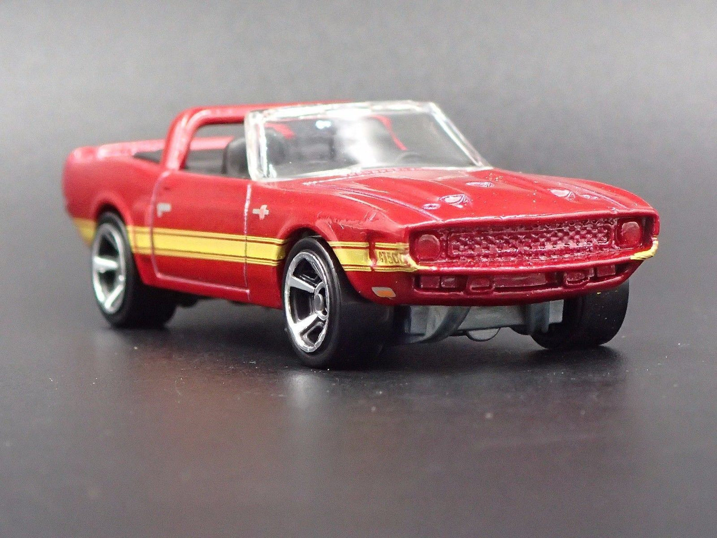 1969 69 FORD MUSTANG SHELBY GT-500 CONVETIBLE 1:64 SCALE DIORAMA DIECAST MODEL CAR