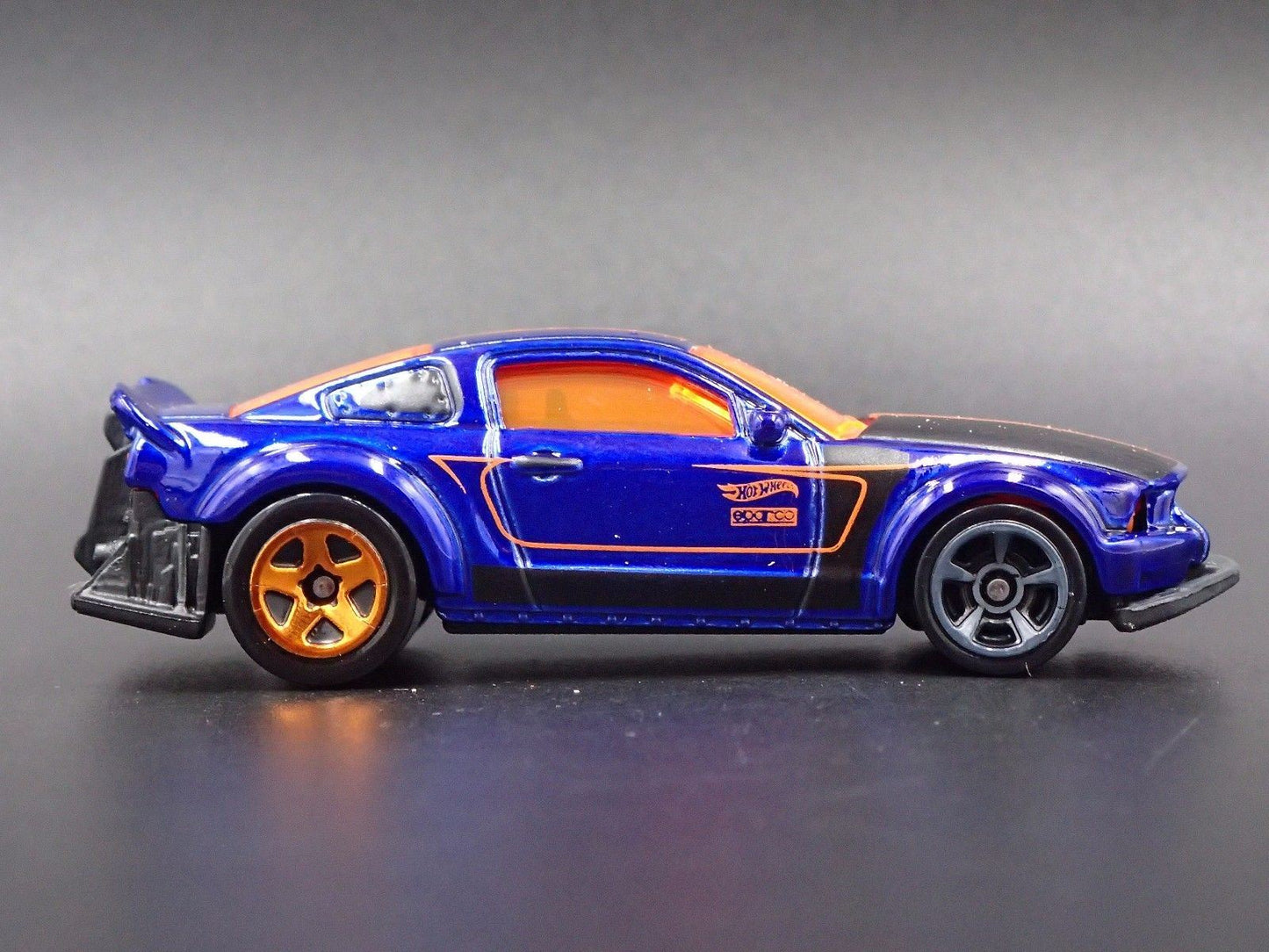 2005- 2009 FORD MUSTANG GT BLUE RARE 1:64 SCALE COLLECTIBLE DIECAST MODEL CAR