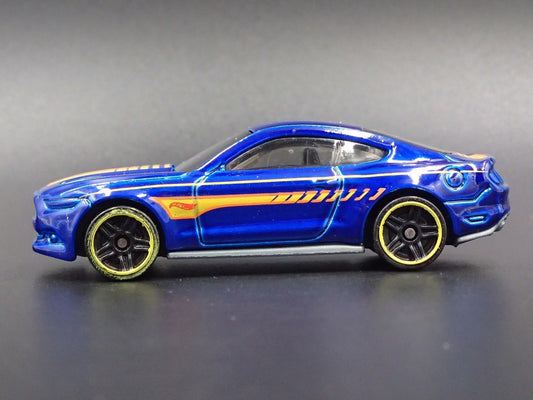 2015-2023 FORD MUSTANG GT BLUE 1:64 SCALE COLLECTIBLE DIORAMA DIECAST MODEL CAR