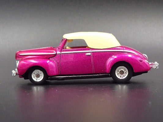 1940 40 FORD CONVERTIBLE PURPLE 1:64 SCALE COLLECTIBLE DIORAMA DIECAST MODEL CAR