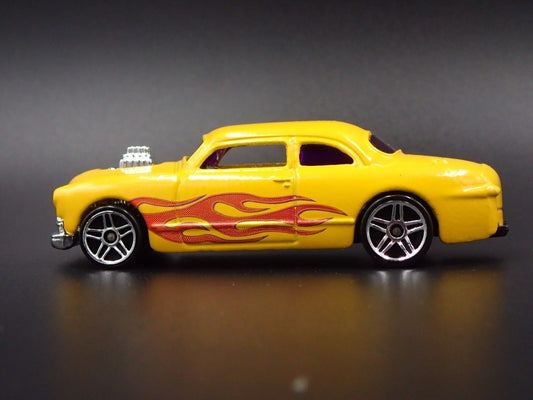 1949-1951 FORD SHOE BOX CLUB COUPE 1:64 SCALE LIMITED DIORAMA DIECAST MODEL CAR