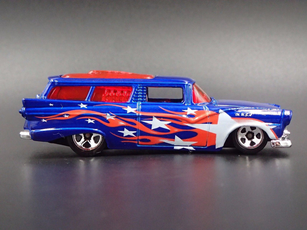 1955 / 1957 FORD RANCH WAGON RARE 1:64 COLLECTIBLE DIORAMA DIECAST MODEL CAR-Burning Rubber Toy Company