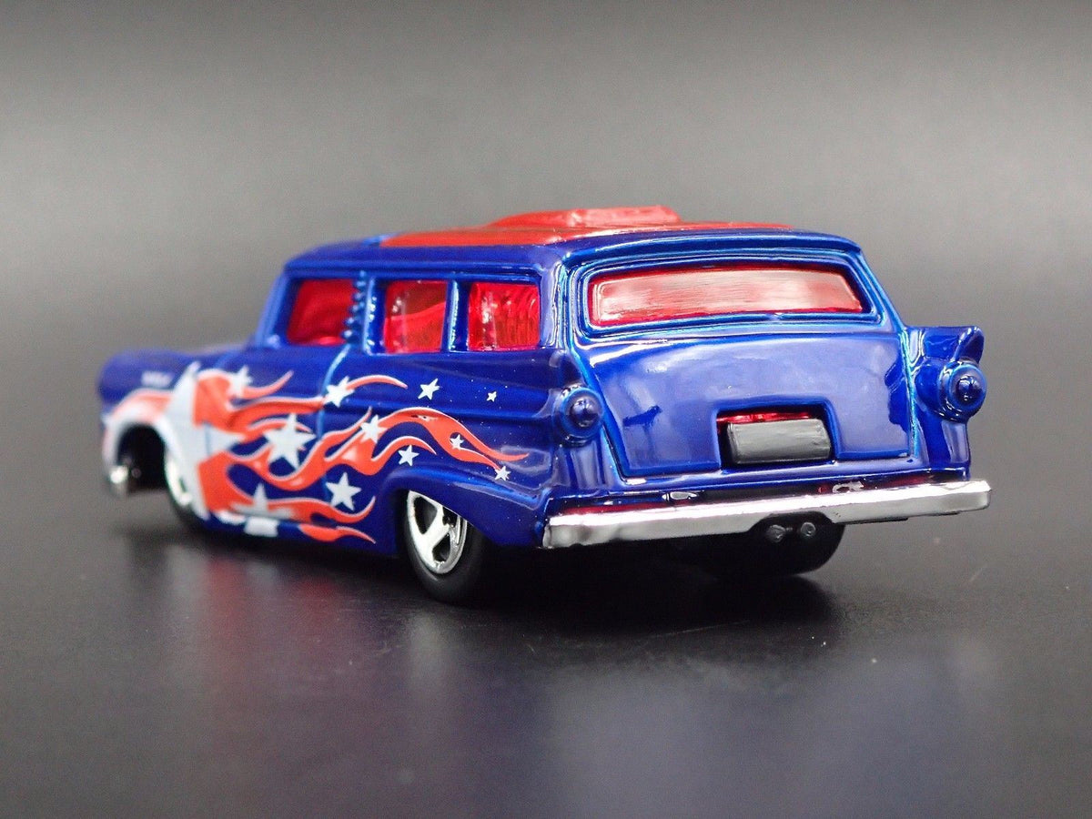 1955 / 1957 FORD RANCH WAGON RARE 1:64 COLLECTIBLE DIORAMA DIECAST MODEL CAR-Burning Rubber Toy Company