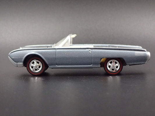1961 61 FORD THUNDERBIRD TBIRD CONVERTIBLE 1:64 SCALE DIORAMA DIECAST MODEL CAR