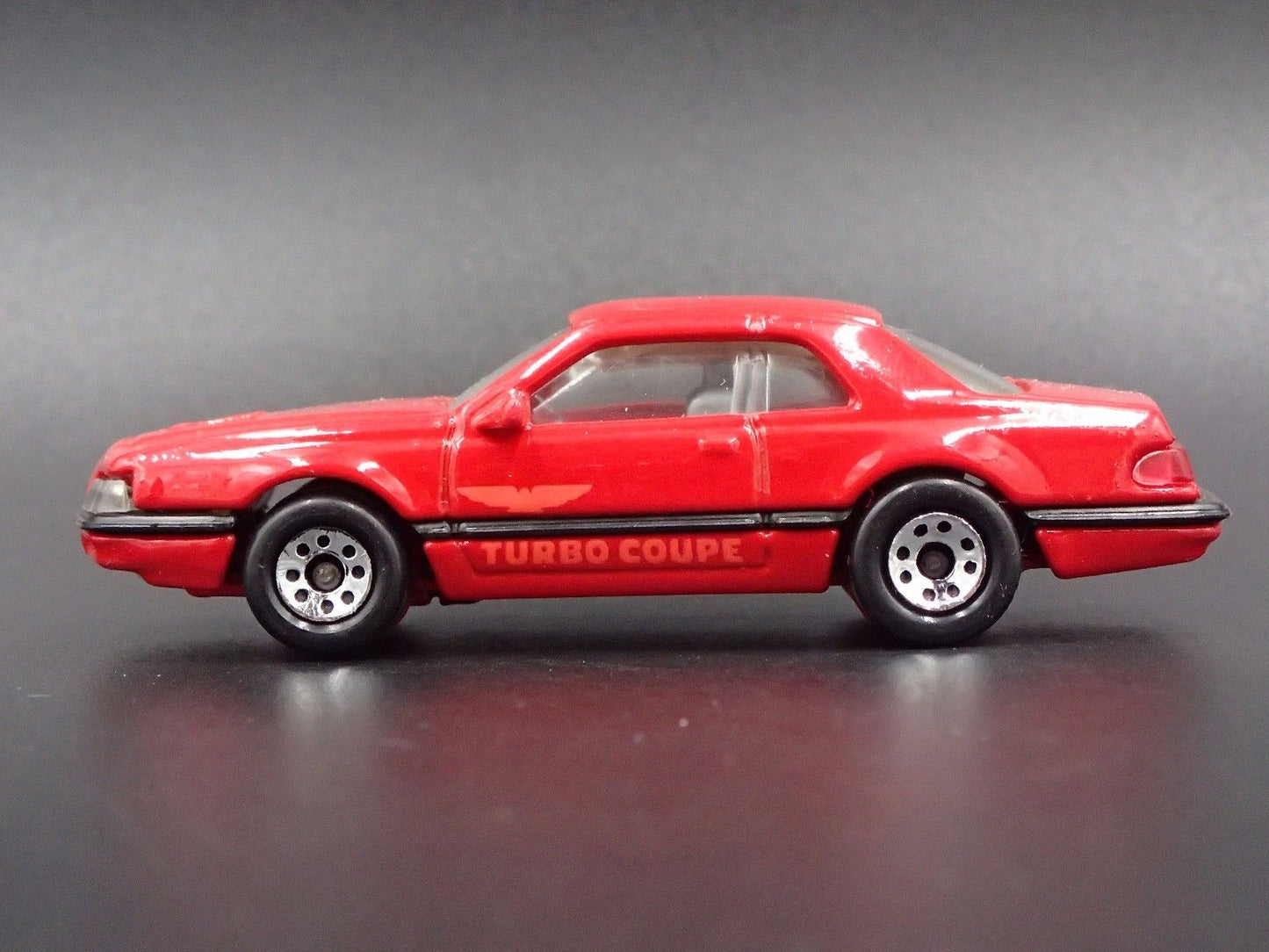 1983 - 1988 THUNDERBIRD TBIRD TURBO COUPE 1:64 SCALE DIORAMA DIECAST MODEL CAR