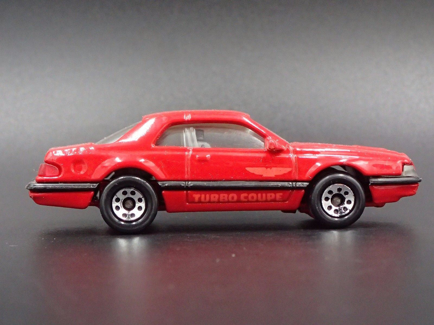 1983 - 1988 THUNDERBIRD TBIRD TURBO COUPE 1:64 SCALE DIORAMA DIECAST MODEL CAR