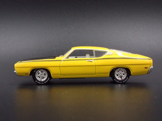 1969 69 FORD TORINO TALLADEGA COBRA YELLOW 1:64 SCALE DIORAMA DIECAST MODEL CAR