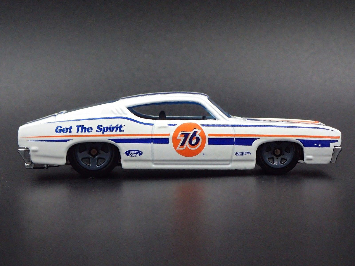 1969 FORD TORINO TALLADEGA RARE 1:64 SCALE COLLECTIBLE DIORAMA DIECAST MODEL CAR-Burning Rubber Toy Company