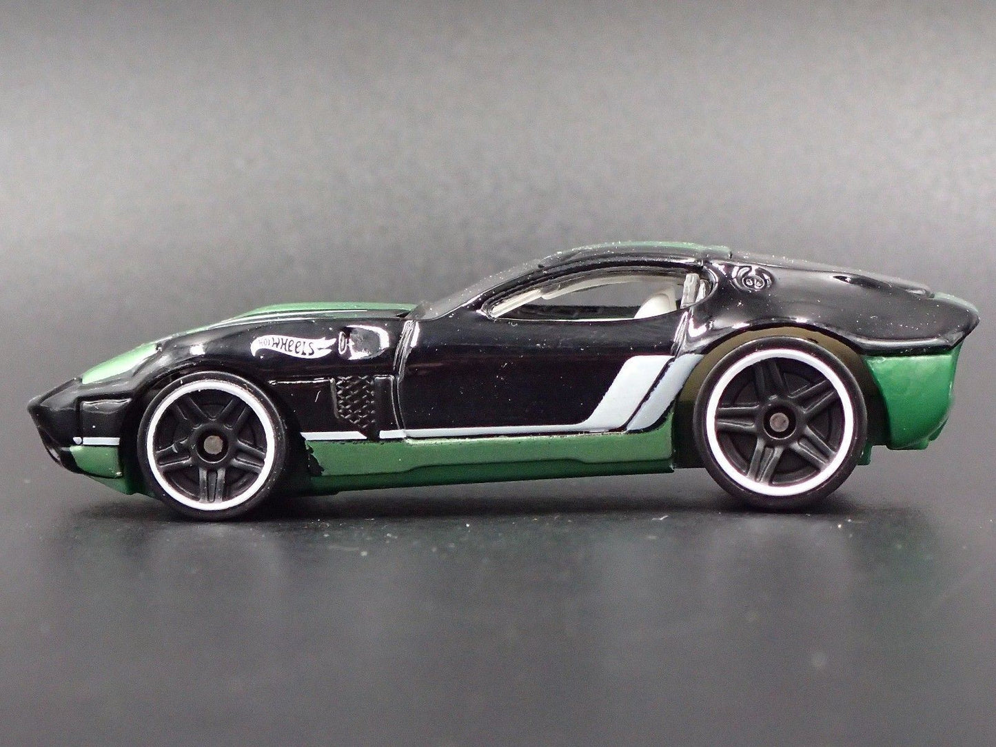 2005 05 FORD SHELBY GR1 CONCEPT BLACK 1:64 SCALE COLLECTIBLE DIECAST MODEL CAR