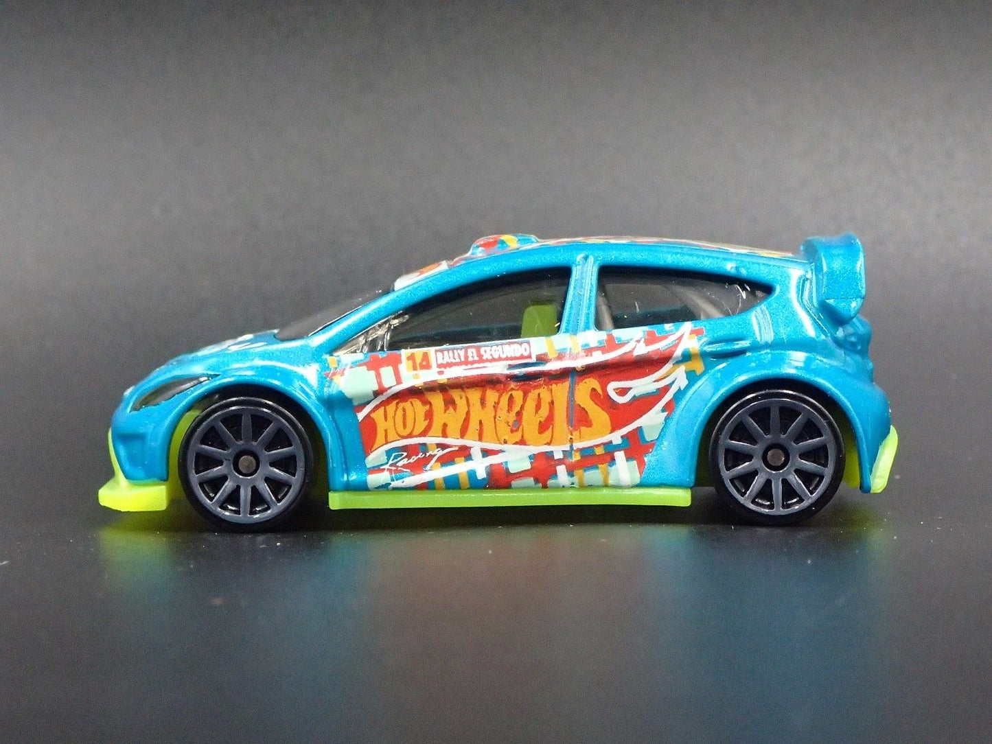 2009 - 2017 FORD FIESTA TEAL 1:64 SCALE COLLECTIBLE DIORAMA DIECAST MODEL CAR