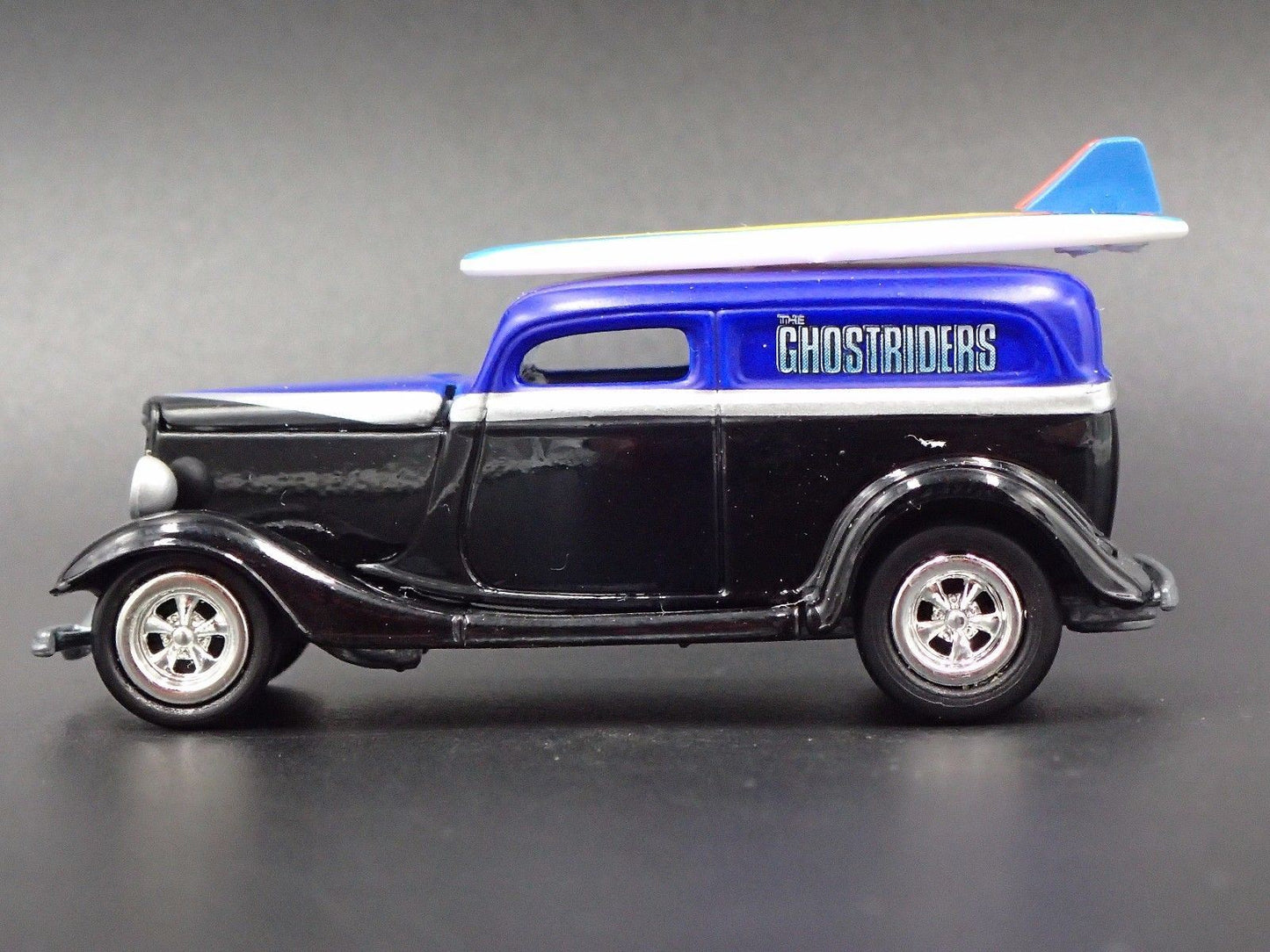 1933 33 FORD PANEL DELIVERY SURFING RARE 1:64 SCALE DIORAMA DIECAST MODEL CAR