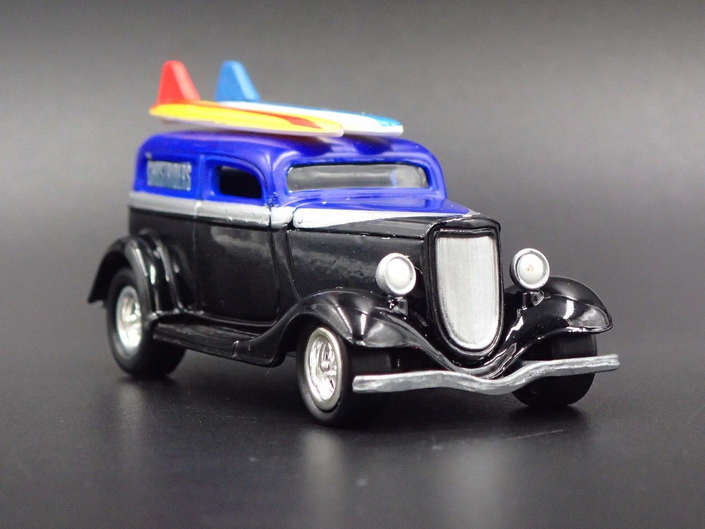 1933 33 FORD PANEL DELIVERY SURFING RARE 1:64 SCALE DIORAMA DIECAST MODEL CAR