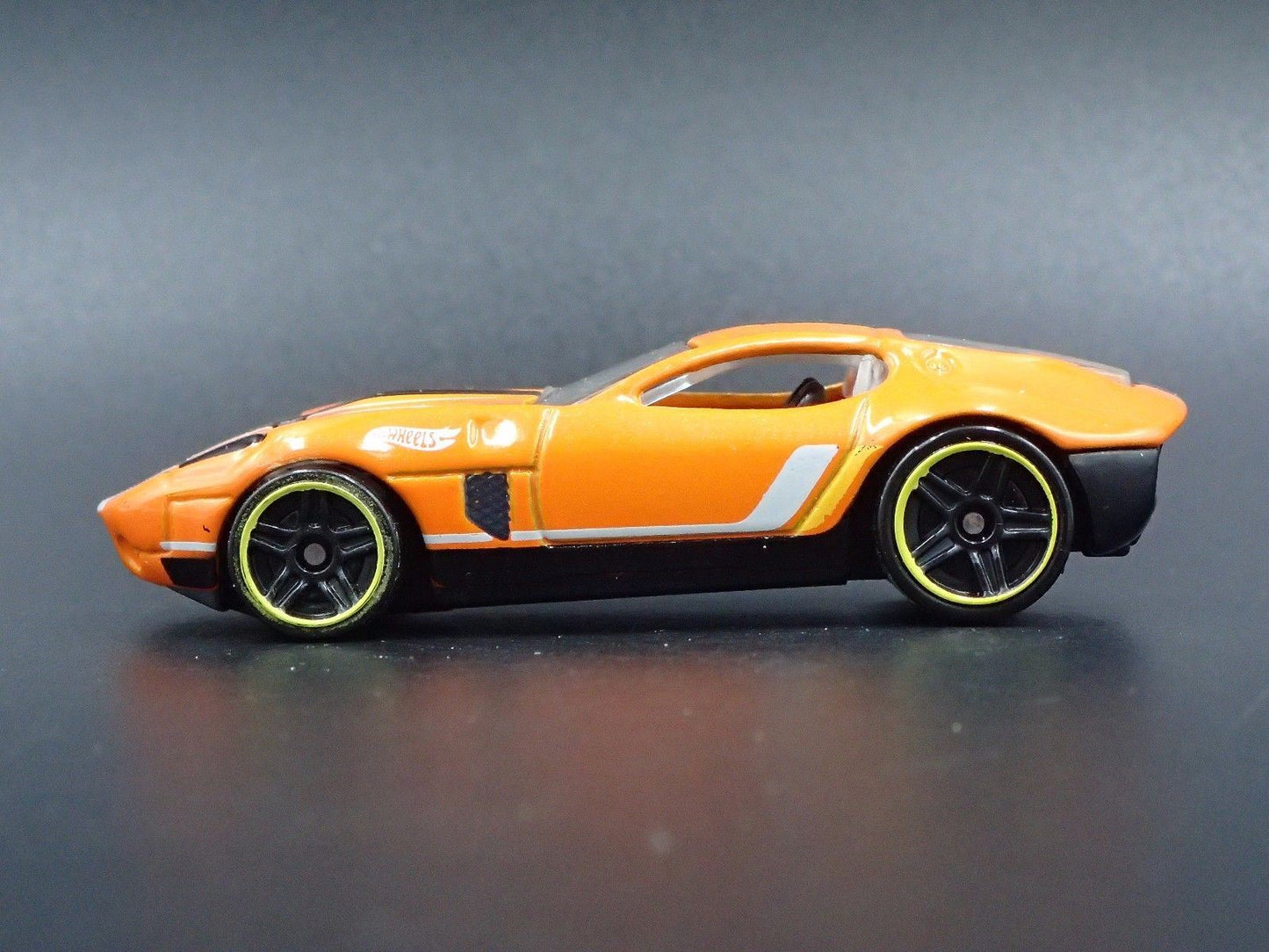 2005 05 FORD SHELBY GR1 CONCEPT ORANGE 1:64 SCALE COLLECTIBLE DIECAST MODEL CAR