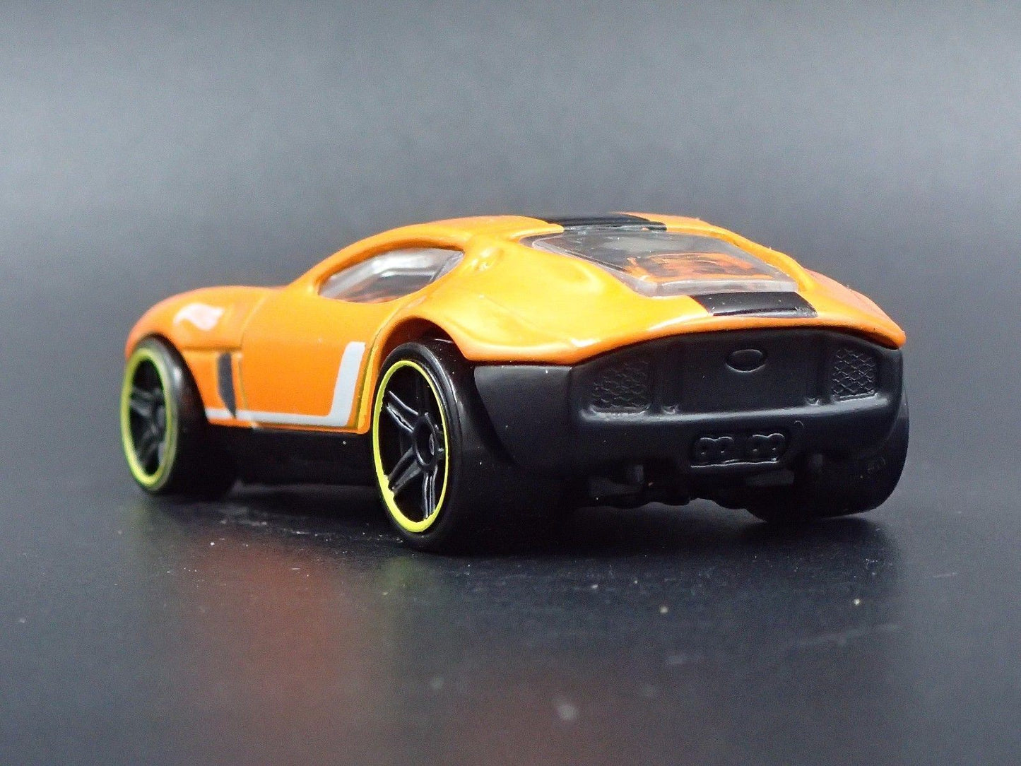 2005 05 FORD SHELBY GR1 CONCEPT ORANGE 1:64 SCALE COLLECTIBLE DIECAST MODEL CAR