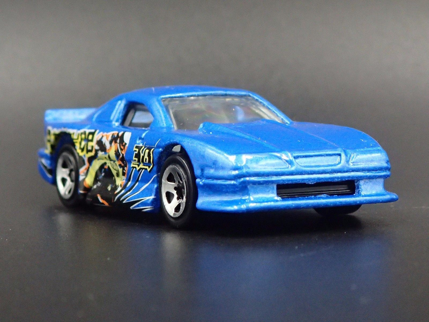 1996 96 FORD MUSTANG COBRA RACE CAR BLUE 1:64 SCALE DIORAMA DIECAST MODEL CAR
