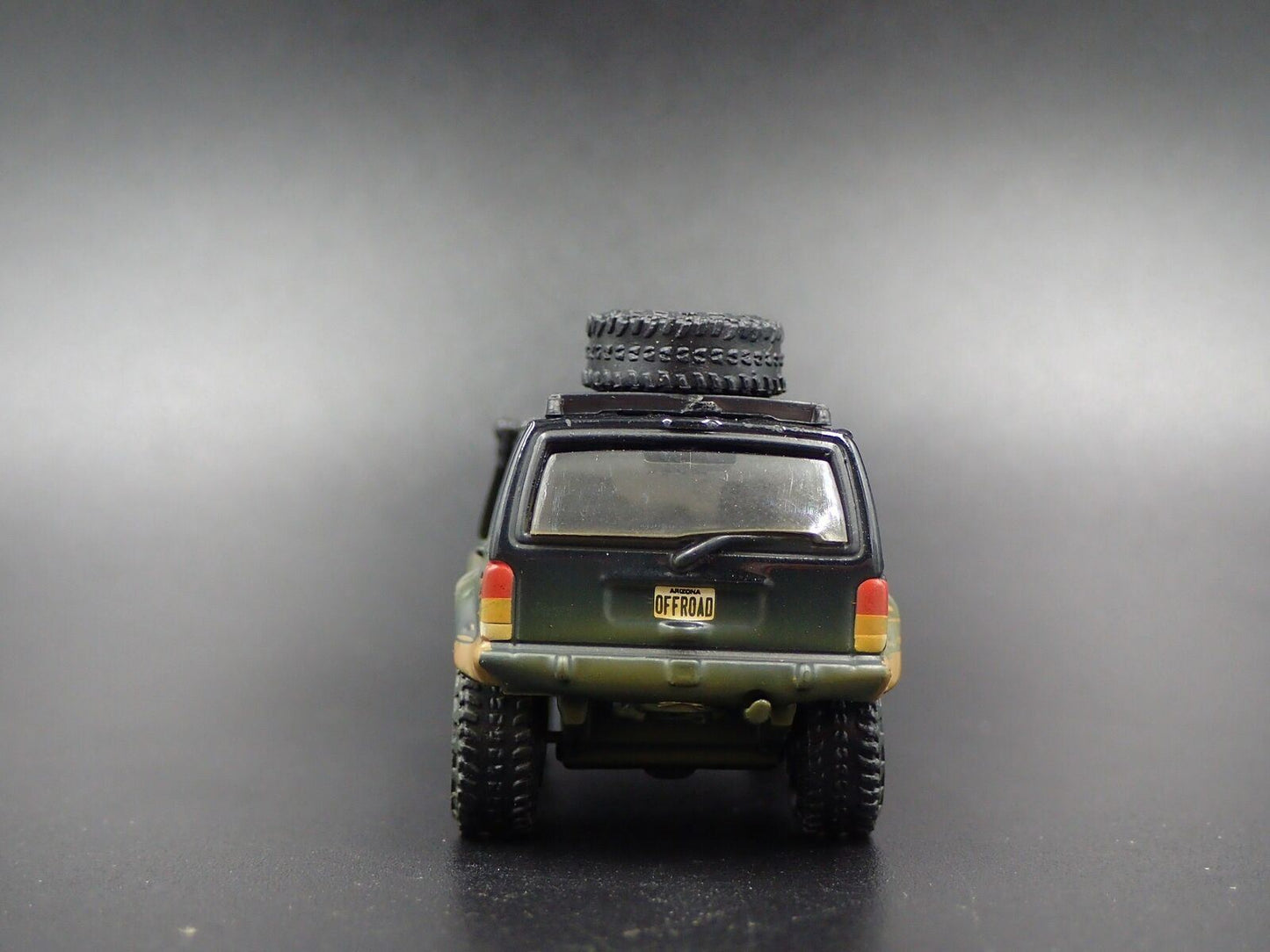 1984-2001 JEEP CHEROKEE XJ 4 FOUR DOOR RARE 1:64 SCALE DIORAMA DIECAST MODEL CAR