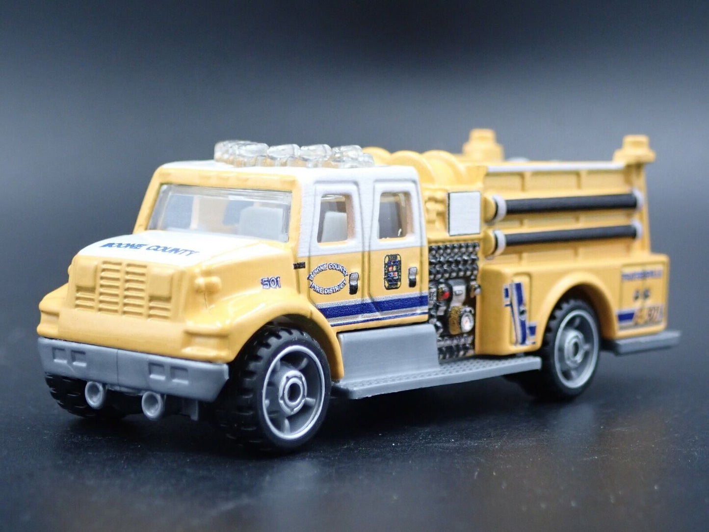 INTERNATIONAL PUMPER FIRE TRUCK BOONE COUNTY 1:64 MB SCALE DIECAST MODEL CAR