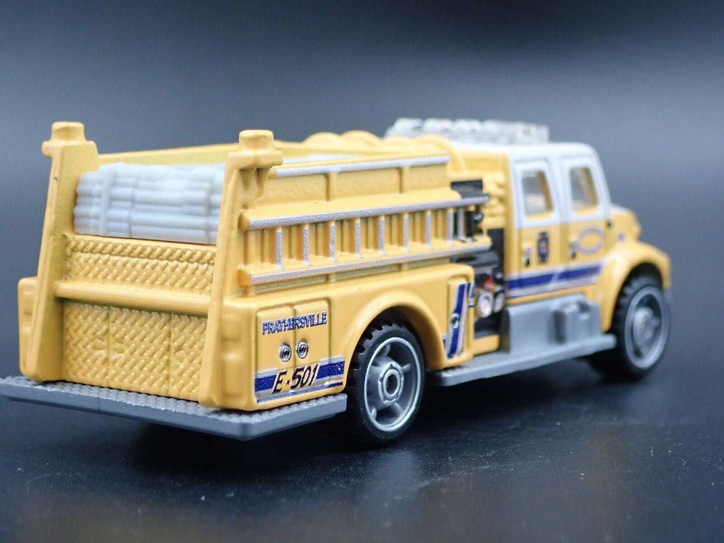 INTERNATIONAL PUMPER FIRE TRUCK BOONE COUNTY 1:64 MB SCALE DIECAST MODEL CAR