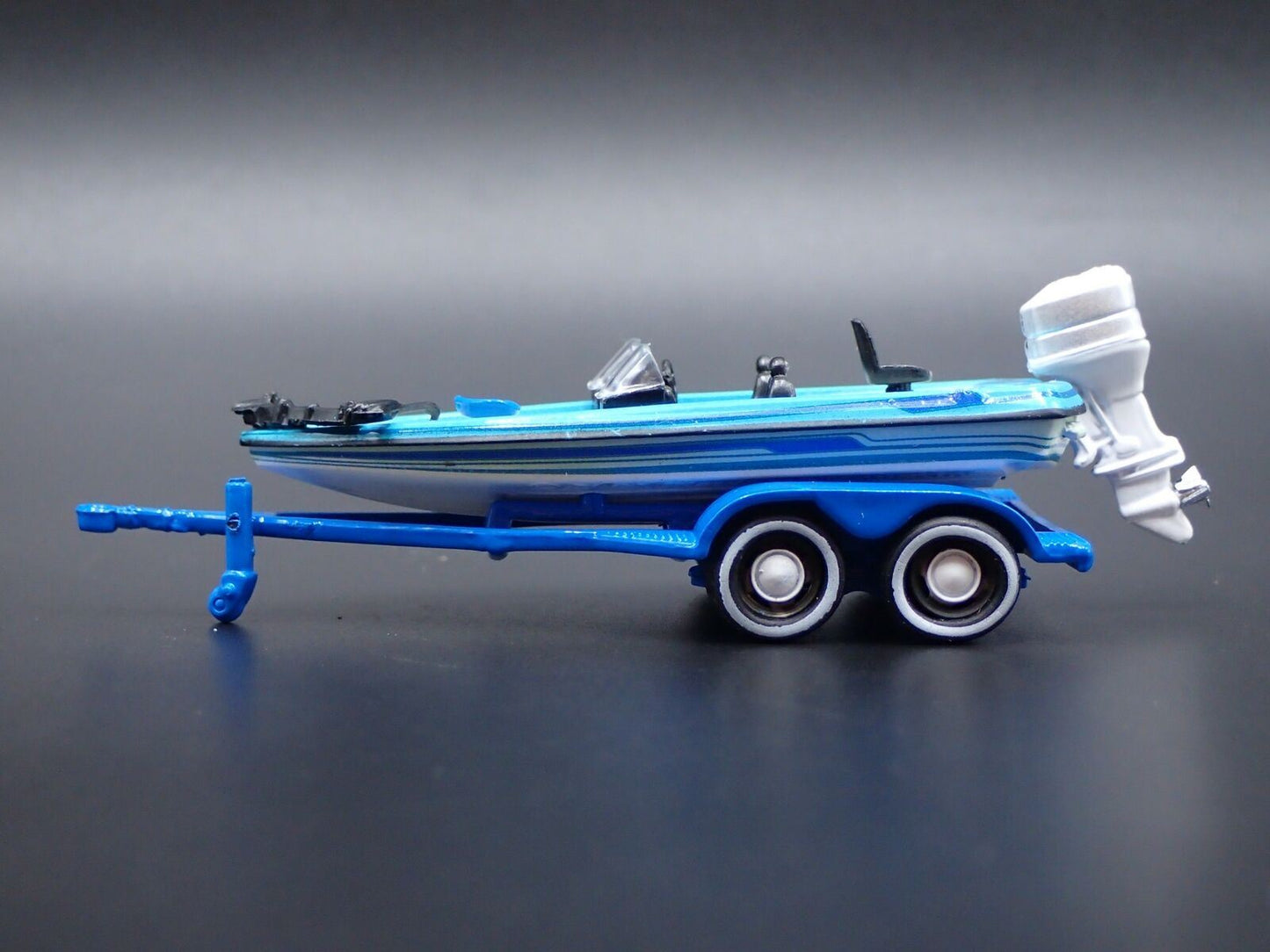 FISHING BOAT ON TRAILER W HITCH 1:64 SCALE COLLECTIBLE DIORAMA PROP MODEL BOAT