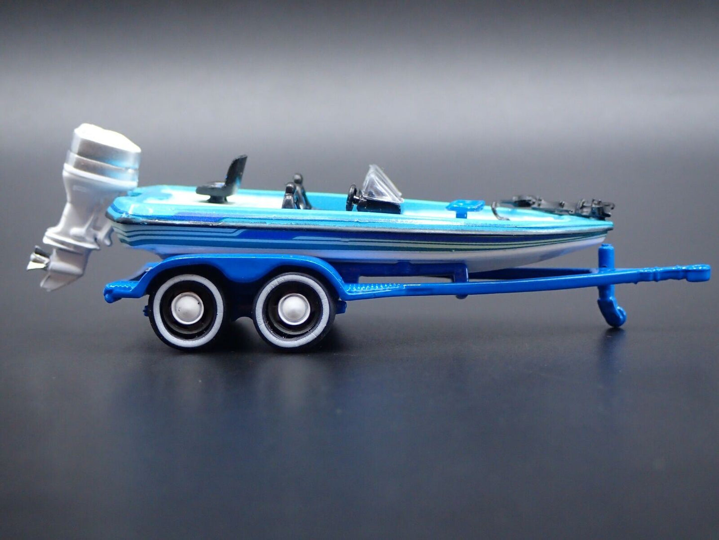 FISHING BOAT ON TRAILER W HITCH 1:64 SCALE COLLECTIBLE DIORAMA PROP MODEL BOAT