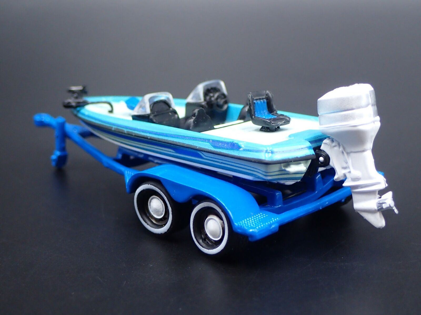 FISHING BOAT ON TRAILER W HITCH 1:64 SCALE COLLECTIBLE DIORAMA PROP MODEL BOAT