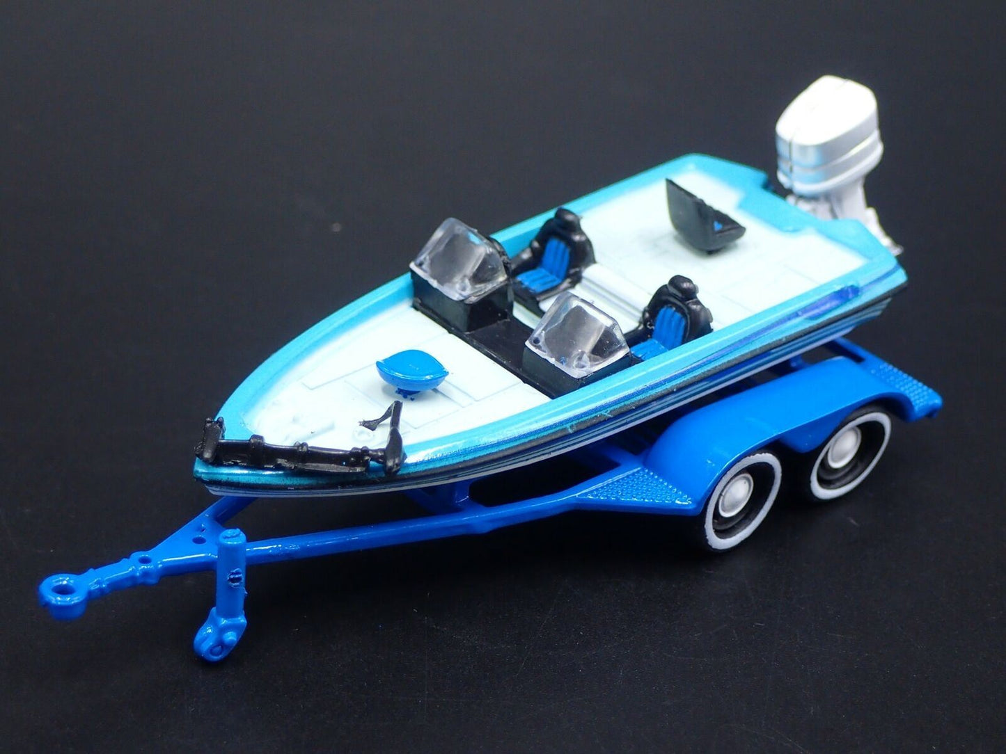 FISHING BOAT ON TRAILER W HITCH 1:64 SCALE COLLECTIBLE DIORAMA PROP MODEL BOAT