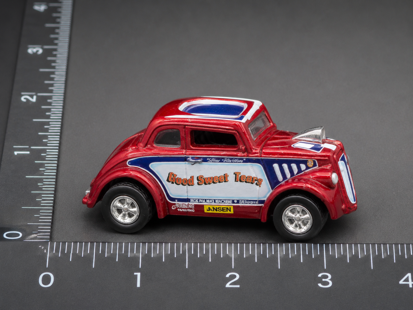 1933 33 WILLYS GASSER BLOOD SWEAT TEARS  1:64 SCALE DIORAMA DIECAST MODEL CAR