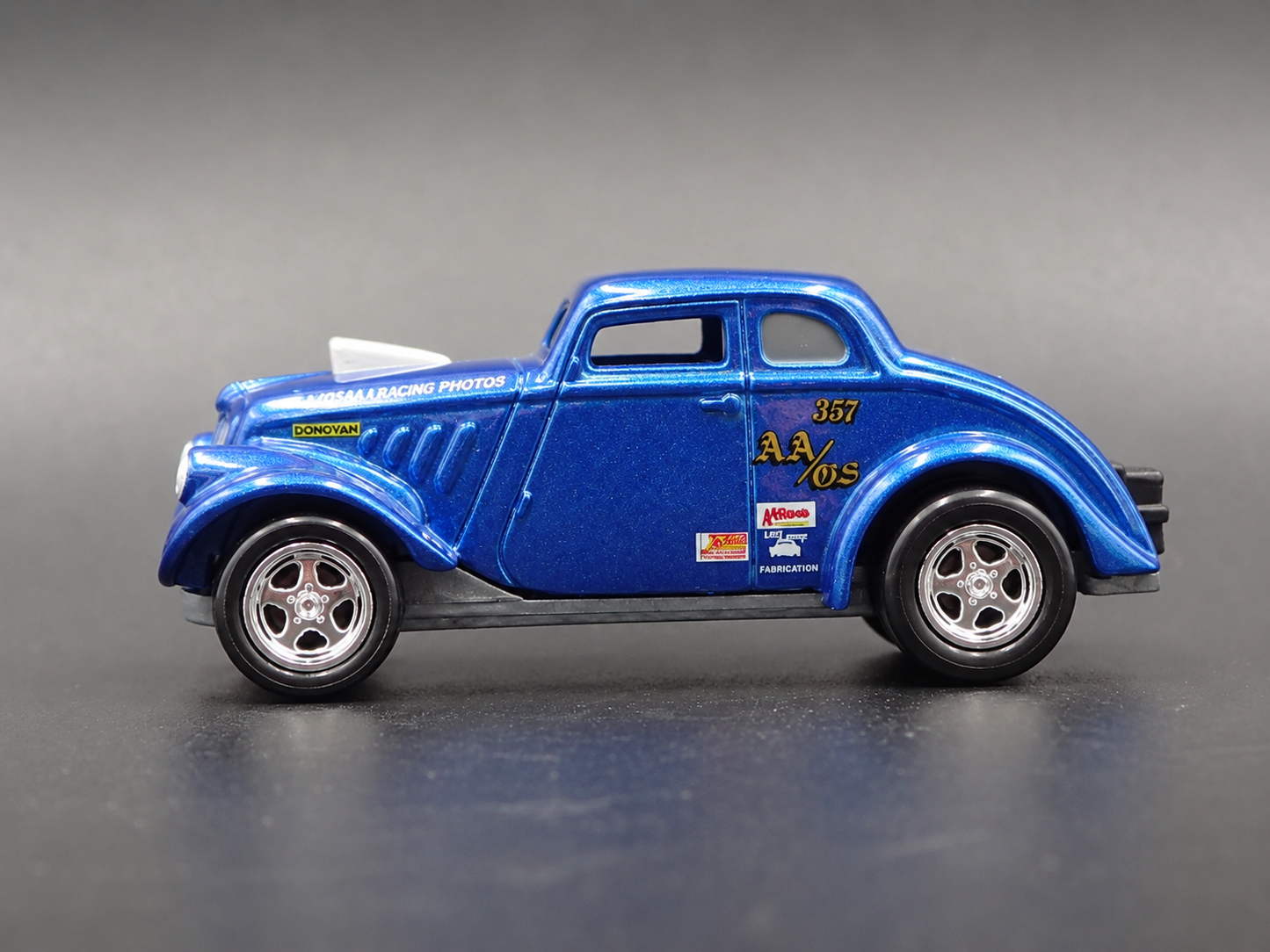 1933 33 WILLYS GASSER COUPE NHRA RARE 1:64 SCALE DIORAMA DIECAST MODEL CAR