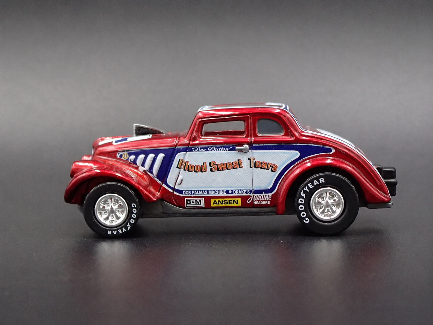 1933 33 WILLYS GASSER BLOOD SWEAT TEARS  1:64 SCALE DIORAMA DIECAST MODEL CAR
