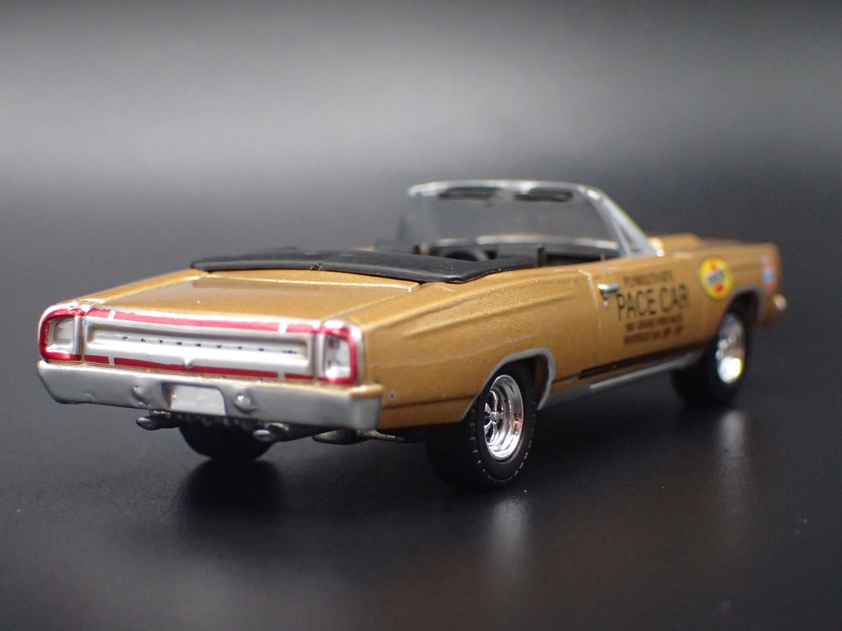 1968 68 PLYMOUTH GTX 1967 TIMES GRAND PRIX 1:64 SCALE DIECAST MODEL CAR