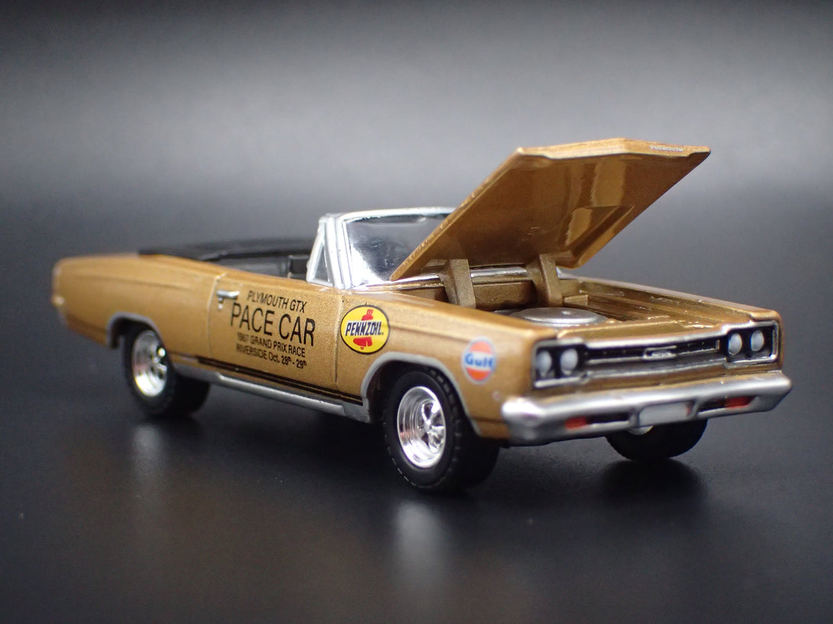 1968 68 PLYMOUTH GTX 1967 TIMES GRAND PRIX 1:64 SCALE DIECAST MODEL CAR