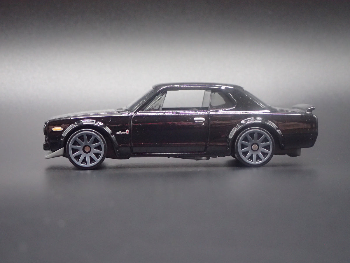 1968-1972 NISSAN SKYLINE 2000 GTX BLACK 1:64 SCALE DIORAMA DIECAST MODEL CAR